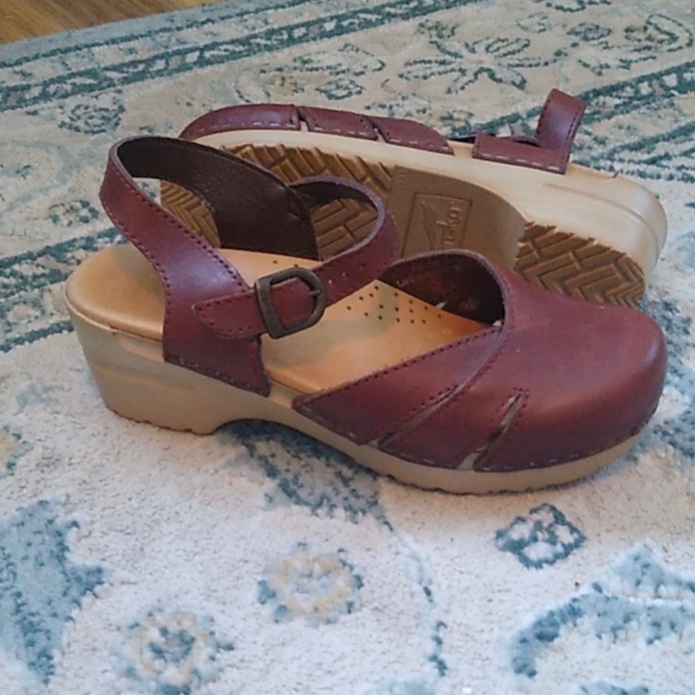 Dansko Margrete slingback clogs leather